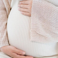 外围方面，其内🚶‍♀️🥏置7400mAh🕗蓝海电池，🤲☀配备了超声波3D🇳🇿